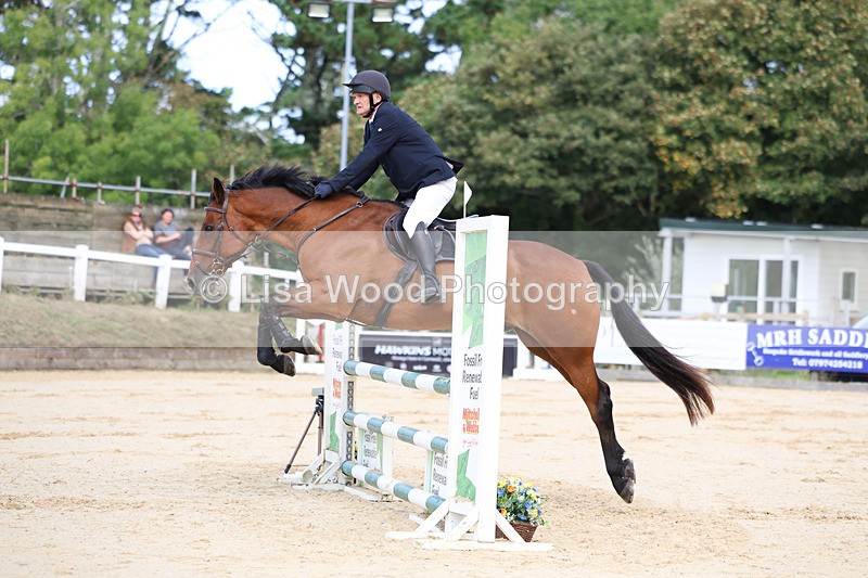 3E7A2082 - Class 4: Senior British Novice/90cm open