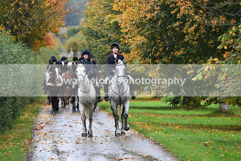 WJ5_6178 - B&B walk back for Hunt Tea !