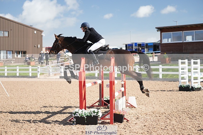 250329-103509-03675 - Cls 20 British Novice and 90cm