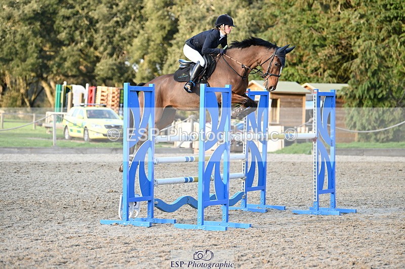 250322A-171012-03708 - Cls 14 Snr Fox & 1.20m Open