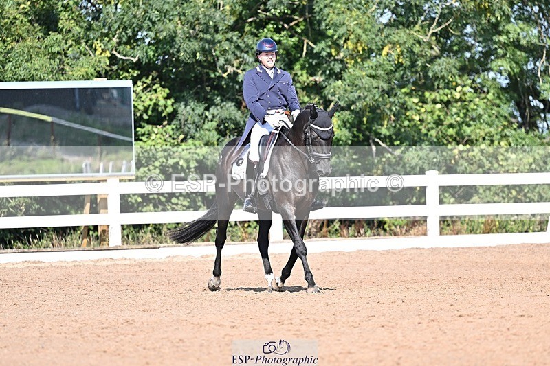 250816-101513-02382 - 046-Martyn.HumphreyIsabeau.May