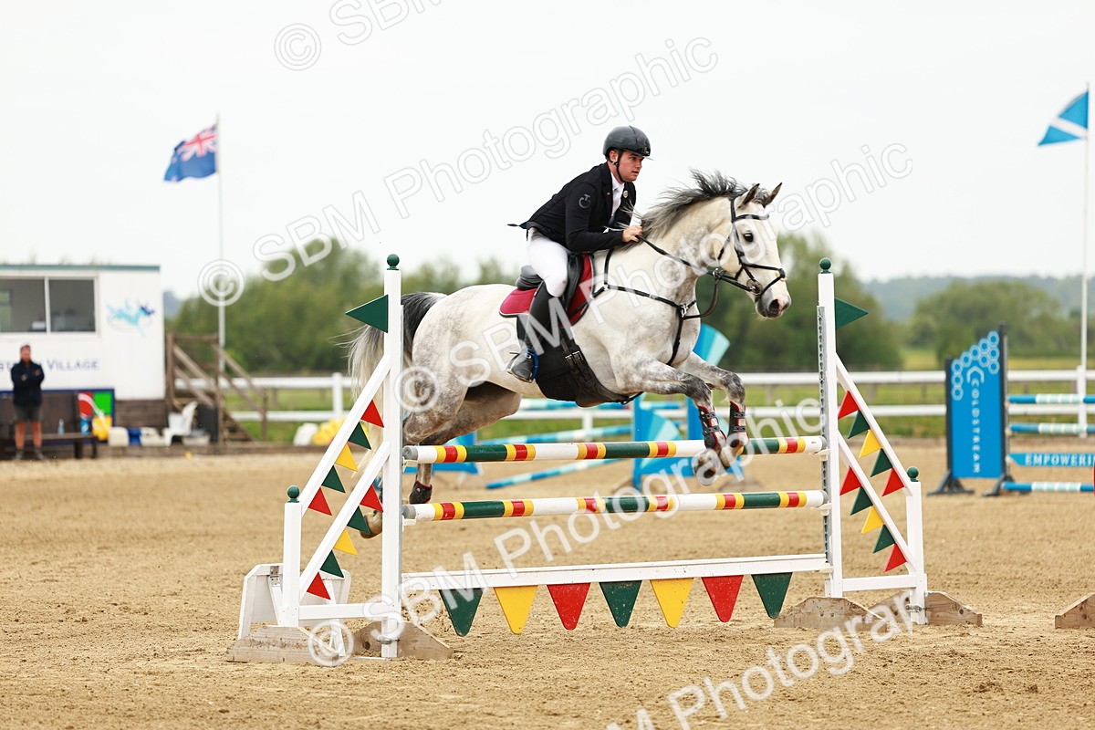 SBM_000956 - Class 4 - Senior Newcomers - 1.10m