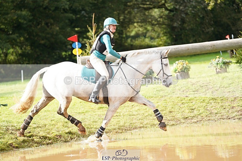 231021-153554-20205 - 509-WOODLANDS.SILVER.CLOUD-Karen.Cowling-SC+XC