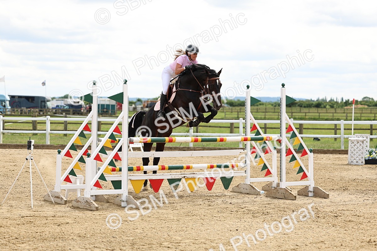 SBM_006064 - Class 19 - Senior Newcomers - 1.10m