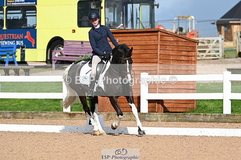 240323A-151129-02400 - UnA Novice 28