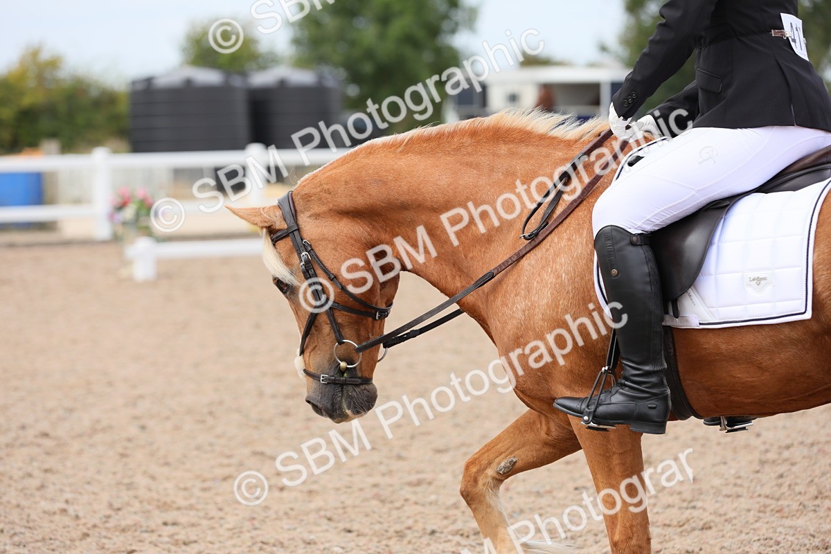 SBM_05760 - Class 32 Novice 1