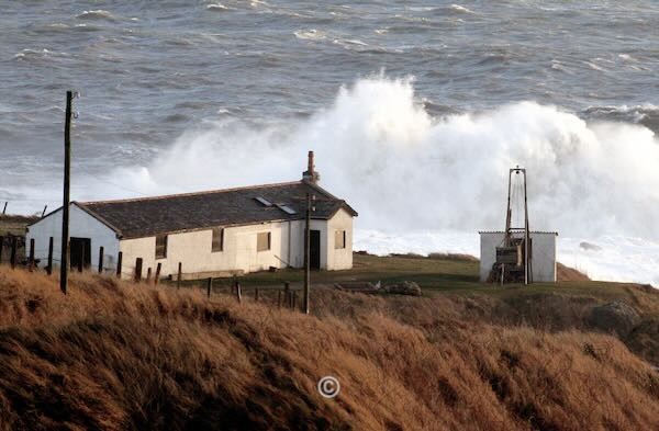 Wave at the Bothy. - Old Portlethen Village photographs.