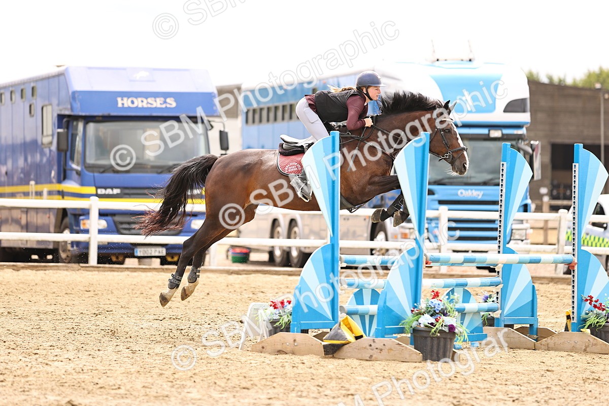 SBM_013200 - Class 13 - Senior British Novice - 90cm Open