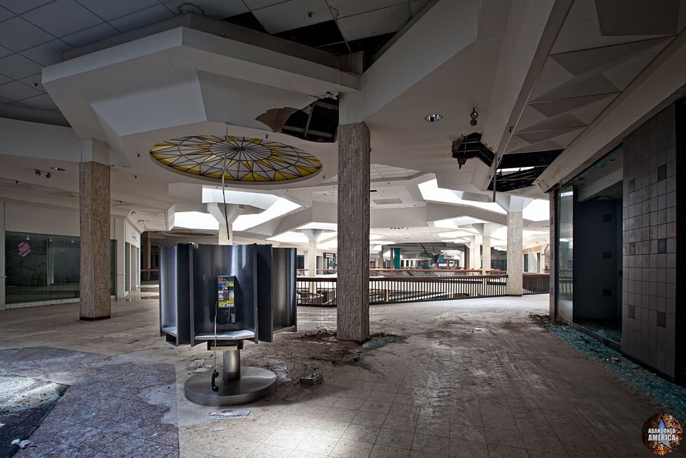 Randall Park Mall (North Randall, OH) | Payphone Kiosk - Randall Park Mall