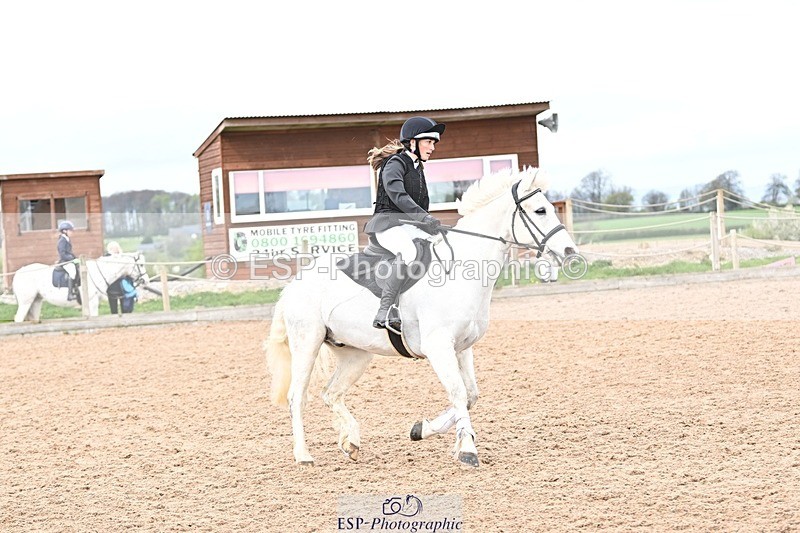 250414-105547-00312 - 80cm Round 1