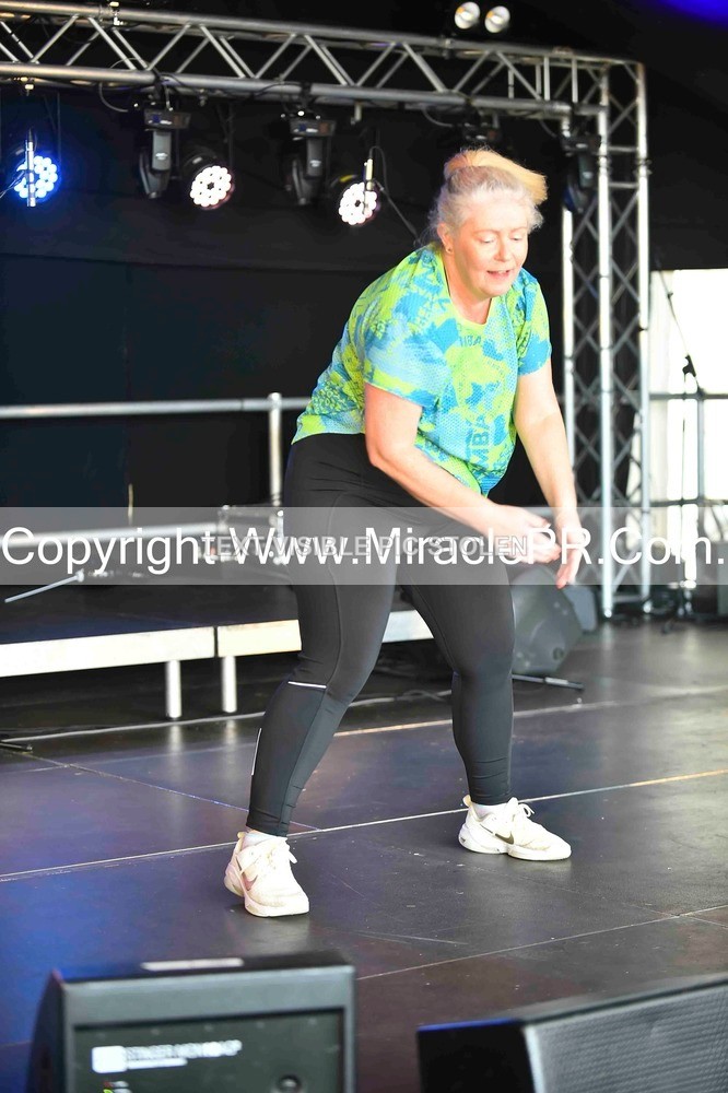 SH4_0135 - Zumba with Sara Ann.