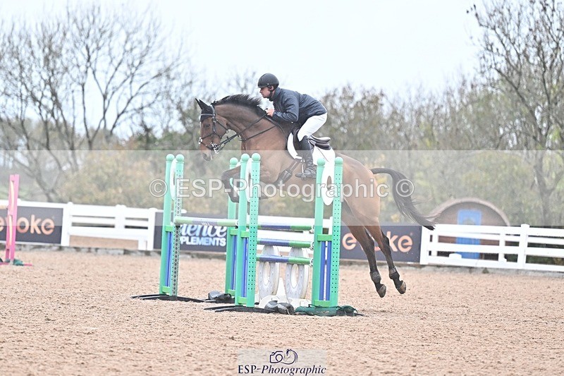 251029-122223-00476 - Newcomers and 1.10m