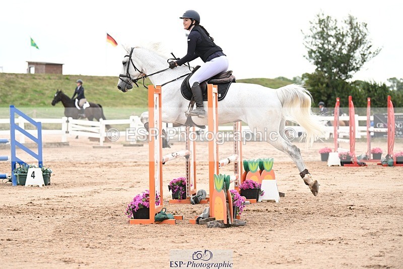 250727-092718-08818 - Cls 31 British Novice and 90cm