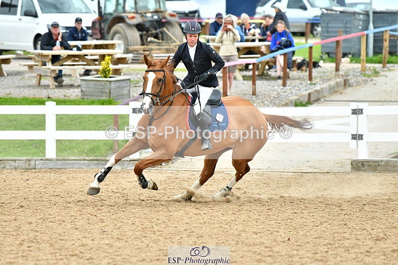 230721A-143359-06978 - Cls 22, 1 Star Gold 1.30m