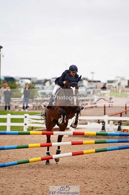 240803A-130048-07955 - Cls 37 95cm Amateur Qualifier