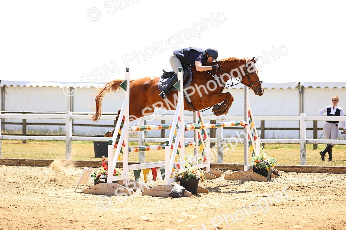 SBM_014395 - Class 15 - Senior Newcomers - 1.10m Open
