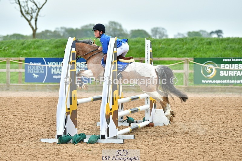 230513A-091326-00070 - Cls 11 Stepping Stones 128+138cm