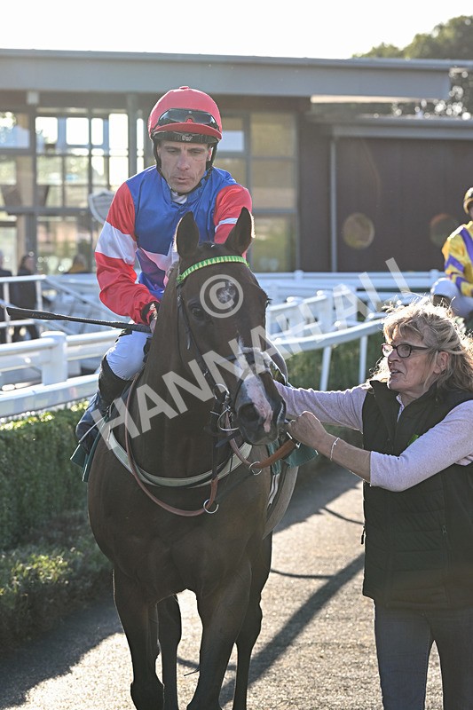 100924-Race 7-Desert Dream-0753 - Race 7