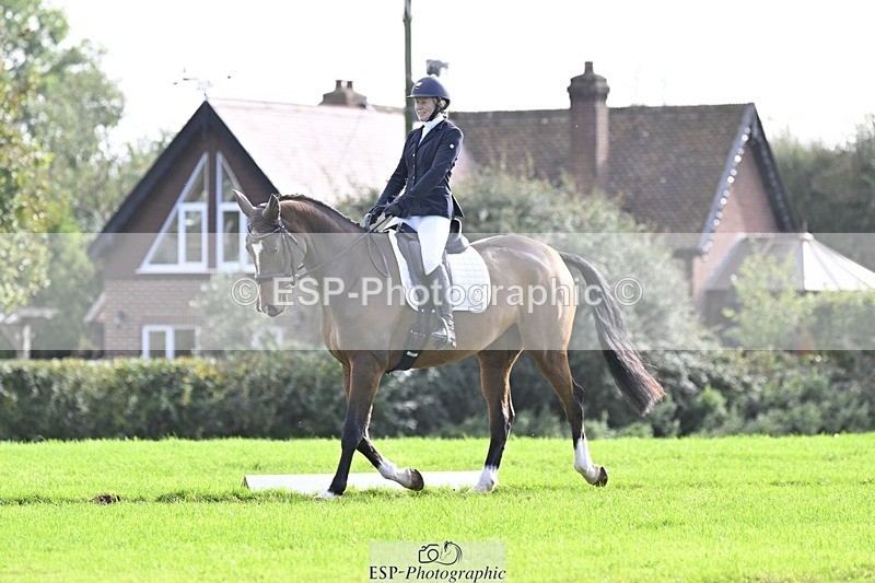 241025-132904-09464 - 378-Fern.Hordern-SHES.ALL.THAT