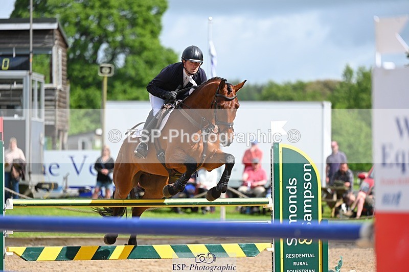 240526-095012-19746 - 324-COOMBELAND_SEMILLY-Rupert_Batting