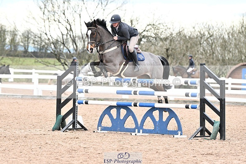 250112-143751-01687 - Cls 21 Foxhunter and 1.20m Open