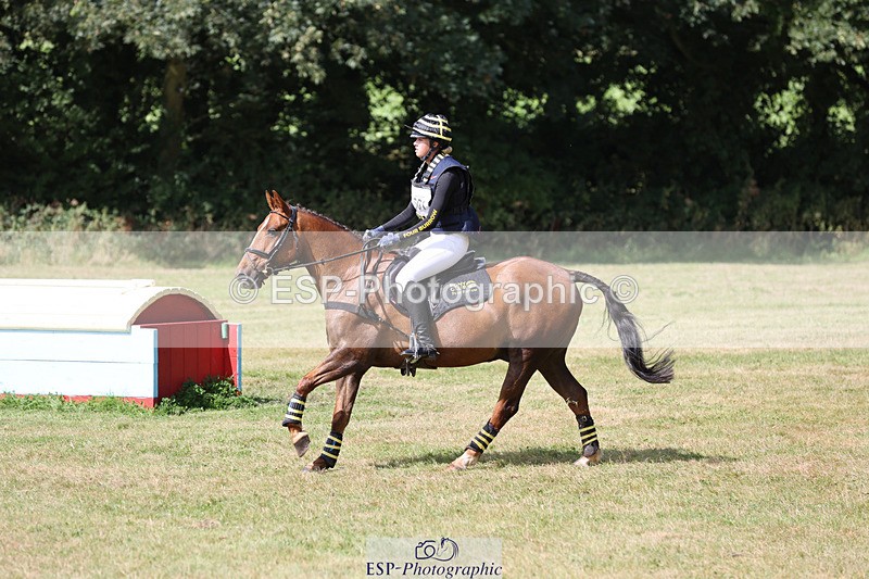 240825X-113736-32296 - 70cm XC 11.00 to 12.00