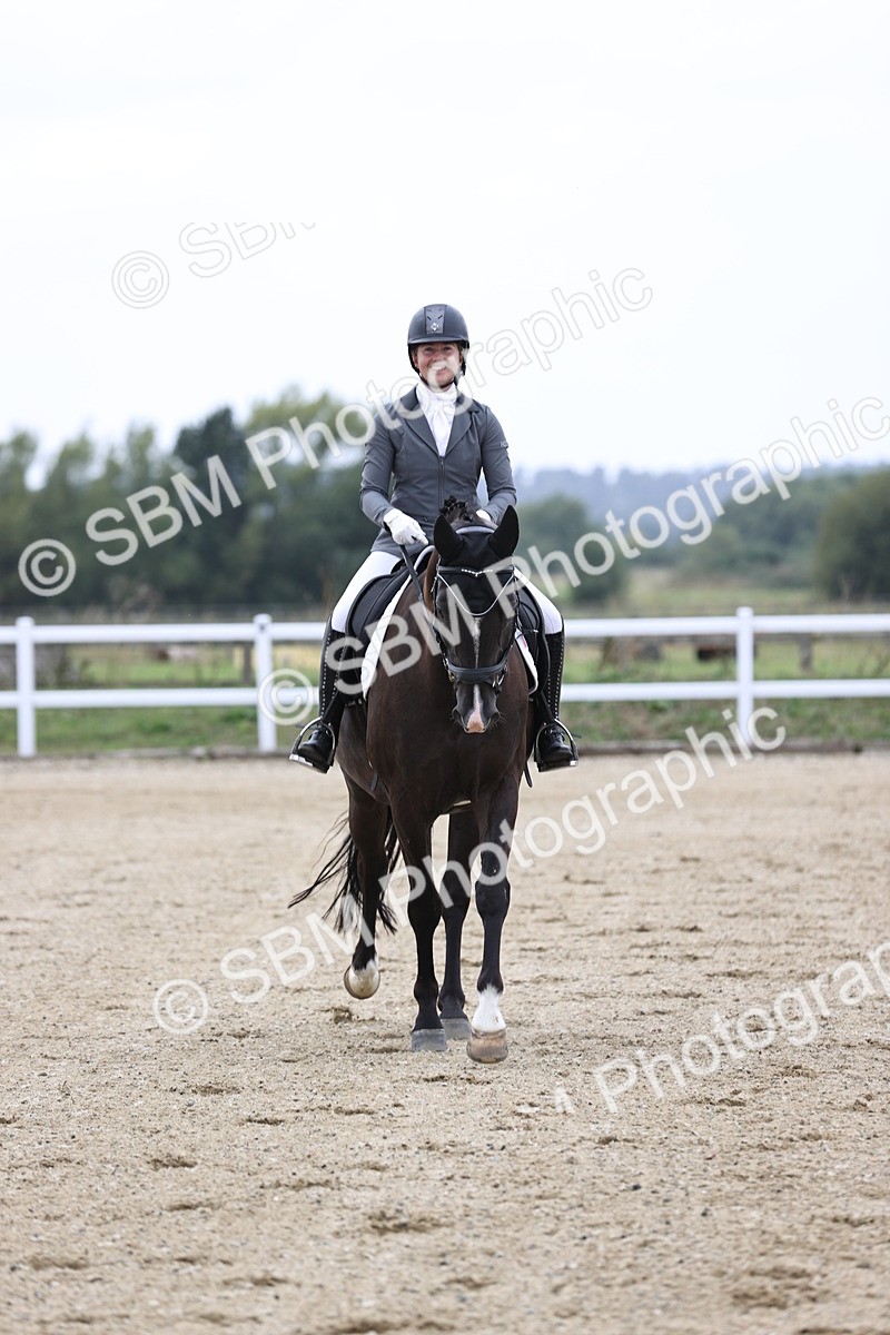 SBM_017559 - Class 14 - Novice 23 - 13.52-14.55