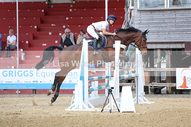 3E7A0540 - Class 10: Senior 95cm open