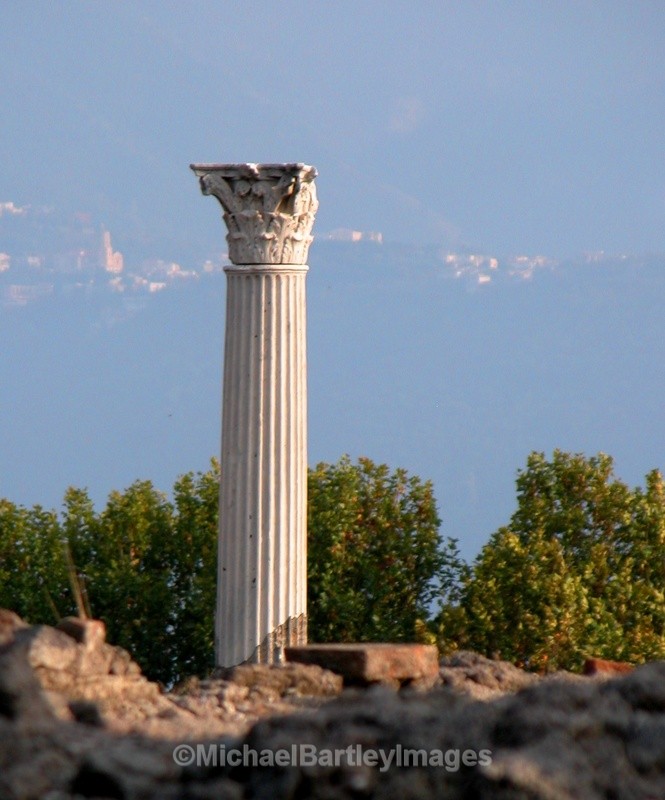 Olympia Column - Style Images