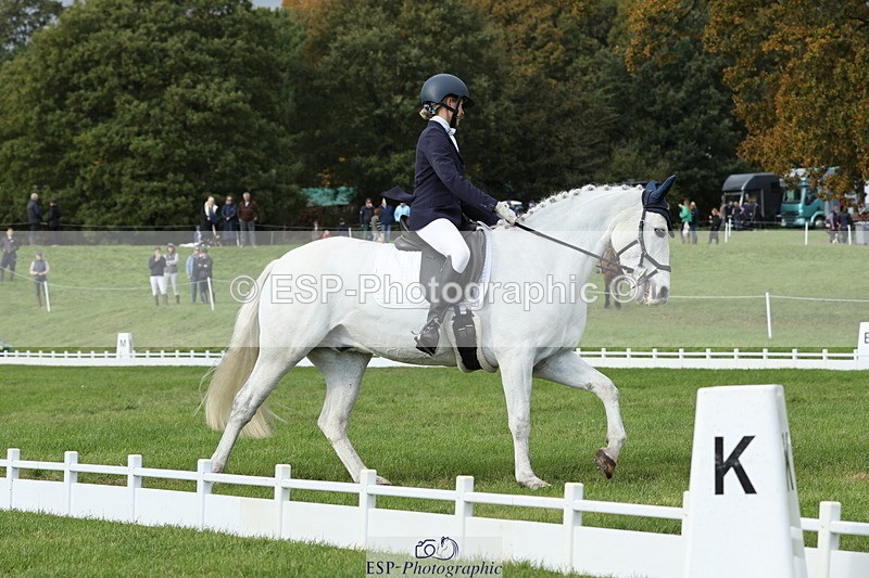 251024A-133747-12616 - H-652-Amelie.Perceval