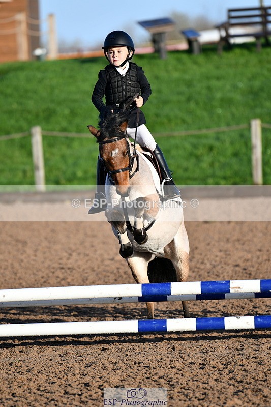 241026A-091203-00387 - SAT Cls 19 Clear Round 50cm