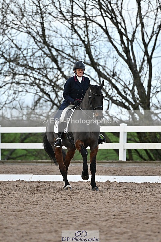241214-152557-03225 - 123-Susan.Lanz-Wellshead.Foxtrot