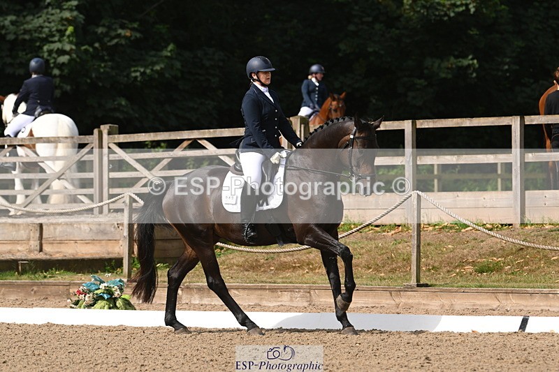 250719A-101040-03257 - 049-Veronica.Roberts-For.J'Adore