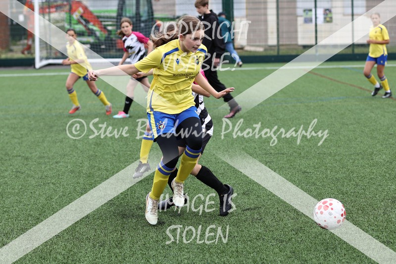 1DX31226 - Sat 6th U12 Girls