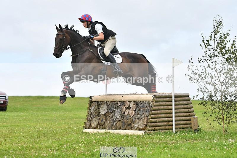 240804-113904-11823 - 415-Benjamin_Plunket-BARDUN_ACROBAT