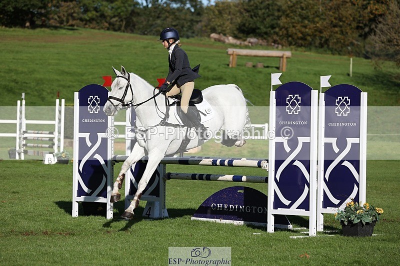 231022-110449-24941 - 653-GREYΓÇÖS.VILLAGE.MELODY-Annabel.Ridgway-TrotUp+SJ