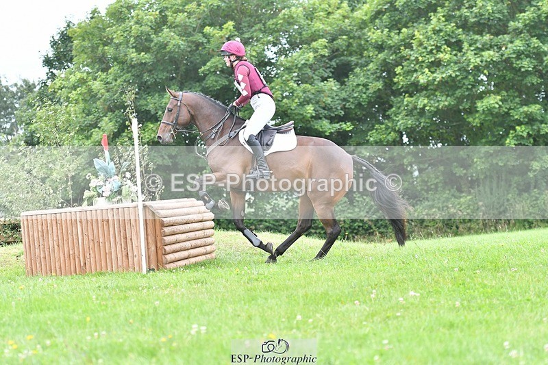 240803-123754-04244 - 077-Georgie_Selley-VICARSTOWN_VICTOR