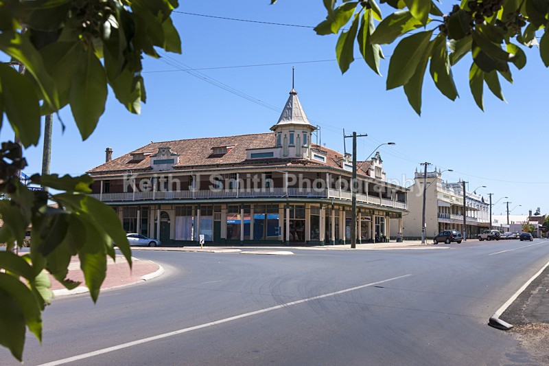 0SKJ5202 - Worldwide