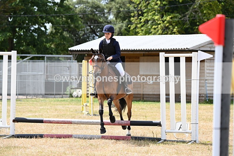 WJ6_5264 - Class 12 Minimus Jumping 45cm