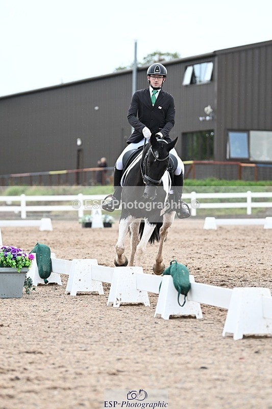 250907-120042-07328 - 020-Leo.De-ValentinoBarfields.Cosmopolitan