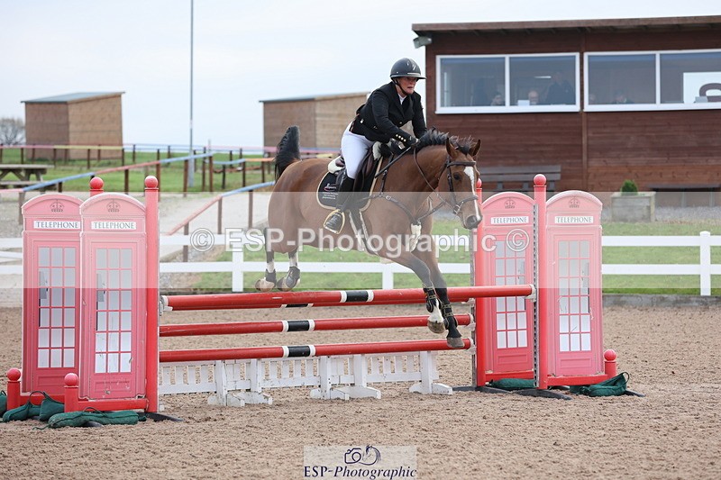 241101A-083550-00310 - FRI Cls 2 British Novice and 90cm Open