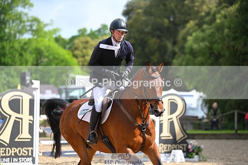 240526-095014-19747 - 324-COOMBELAND_SEMILLY-Rupert_Batting