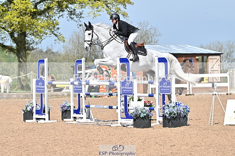 240509A-112204-01137 - Cls 9 Snr 1.20m Open