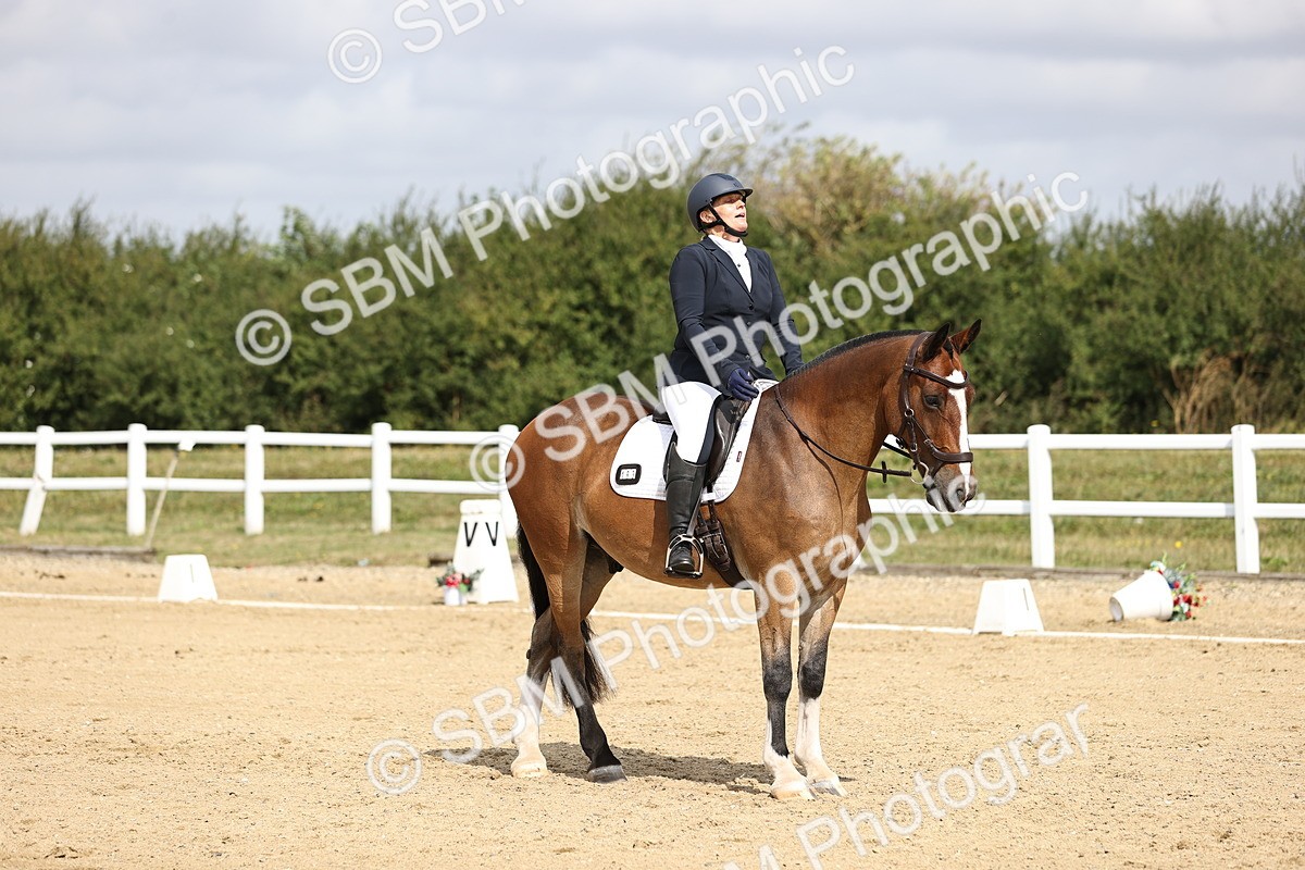 SBM_016241 - Class 14 - Novice 23 - 10.29-11.32