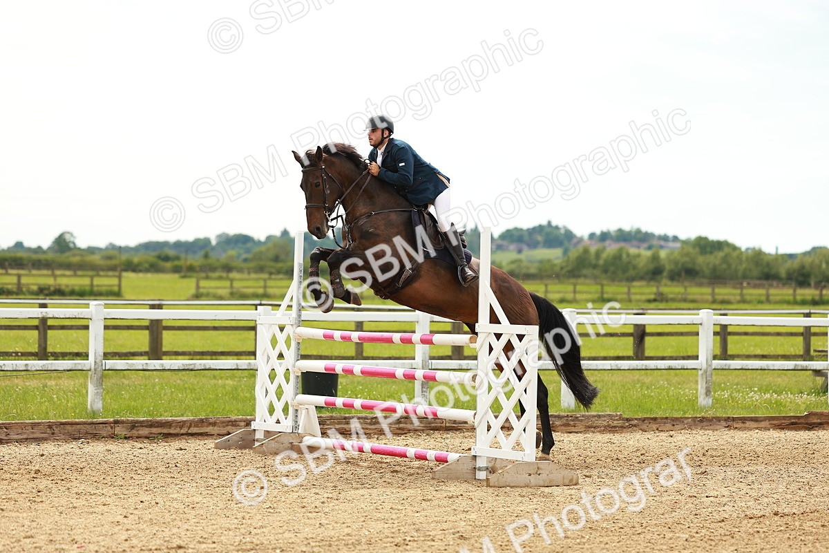 SBM_002262 - Class 4 - Senior Newcomers - 1.10m