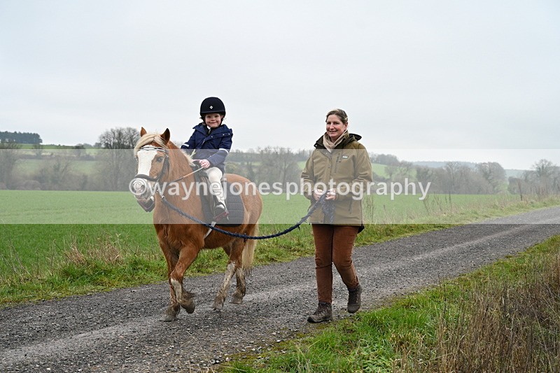 WJ7_9881 - Walk out..