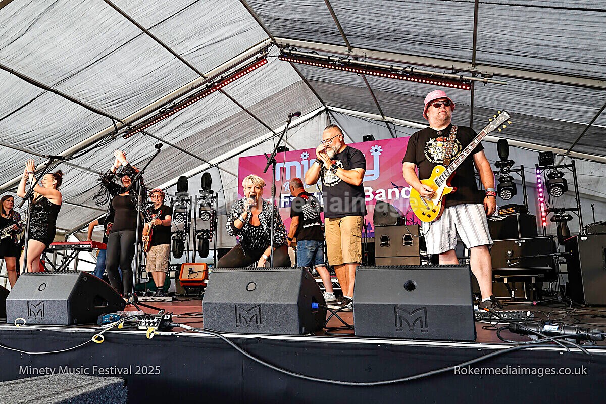 _MGL7284 - MINETY 2025