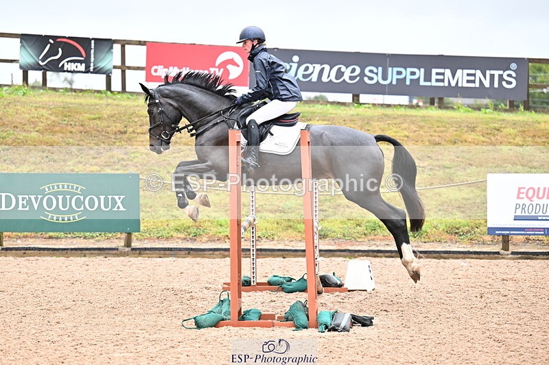 250827B-102747-00028 - Clear Round & Cls 1 Brit Nov 90cm