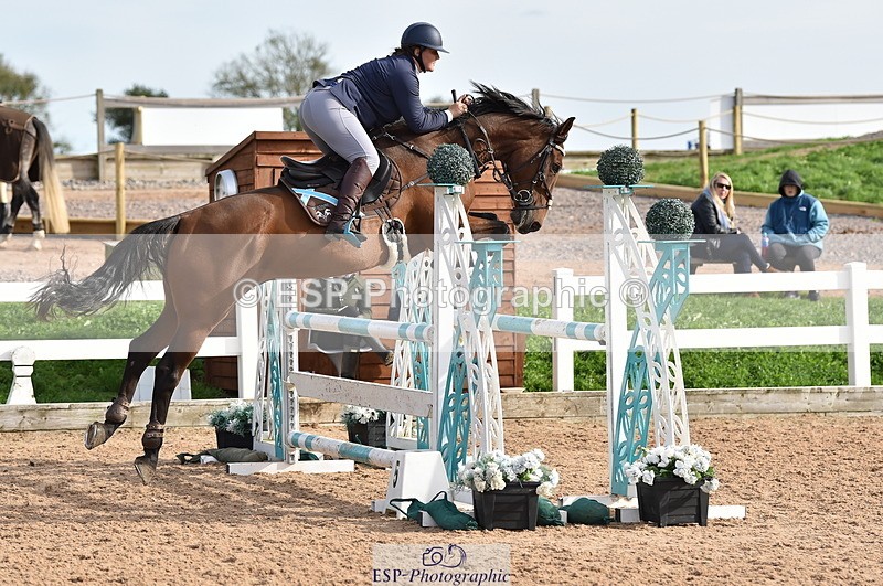 231015A-143718-08754 - Cls 26 1.05m Grand Prix