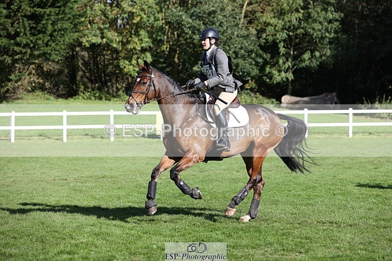 231022-130115-27468 - 507-EDGEDALE.BLUE.LADY-Katie.Lavin-TrotUp+SJ